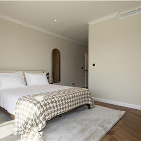 Selection of 5 bedroom seafront villas with heated pool on Ciovo near Trogir, sleeps 10